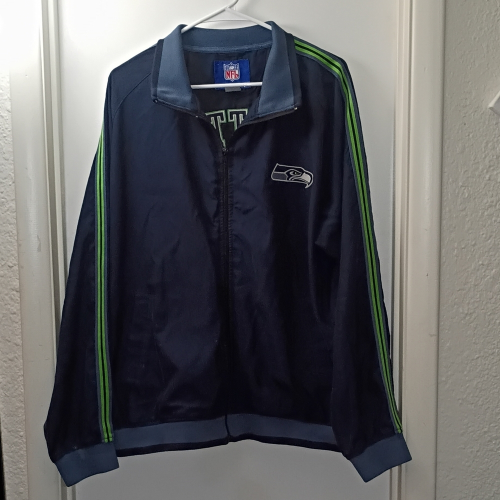 Reebok Men's Navy and Green Windbreaker